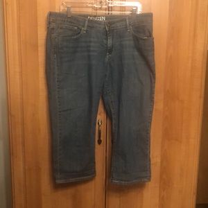 Cropped women’s jeans